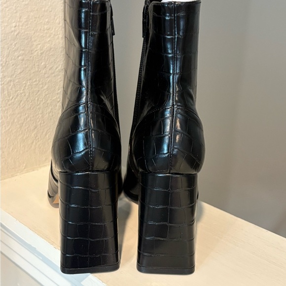 Lisa Vicky Craze Faux Leather Croc Bootie Womens 8.5 Black Embossed Square Toe - Picture 7 of 10